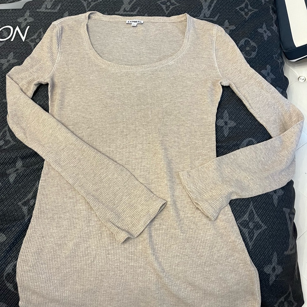 Express gold fleck waffle Top